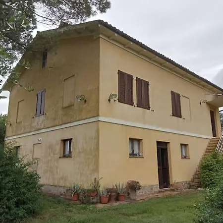 Casa Di Campagna 몬텔루포네